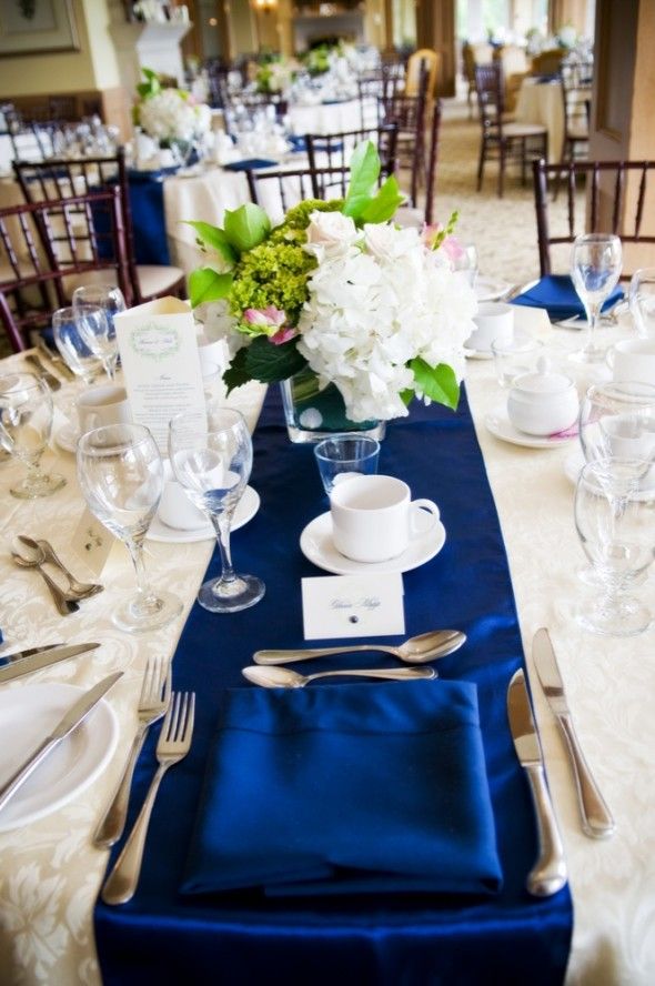 blue-wedding-table-theme