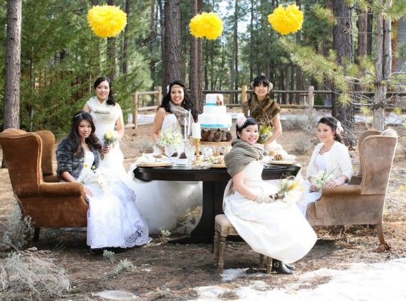 bridal-party-in-woods
