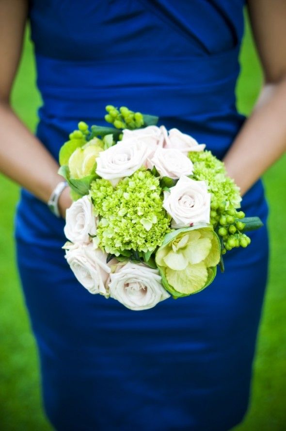 green-white-rustic-wedding-bouquet