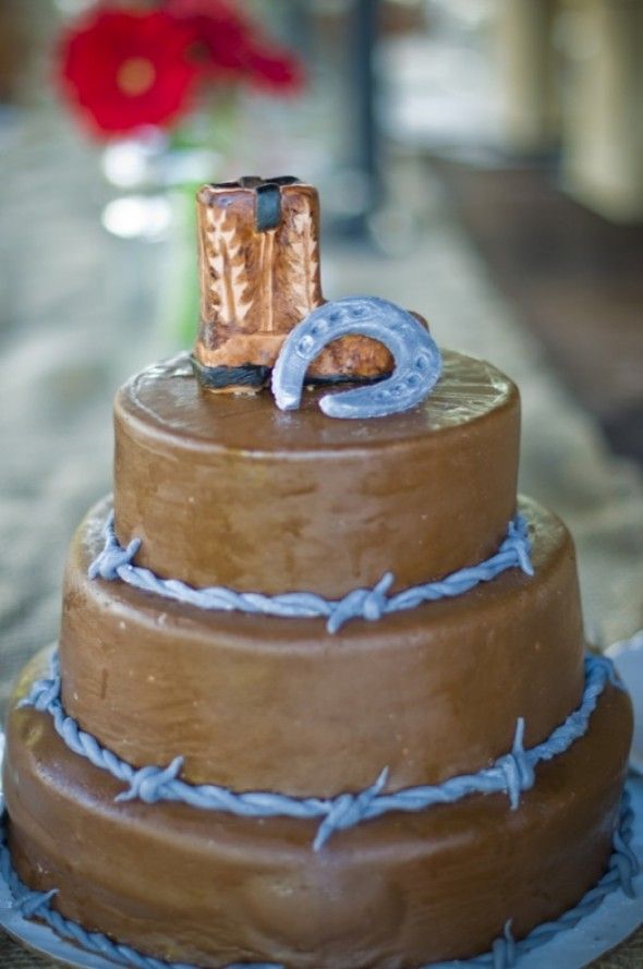 western-style-grooms-cake