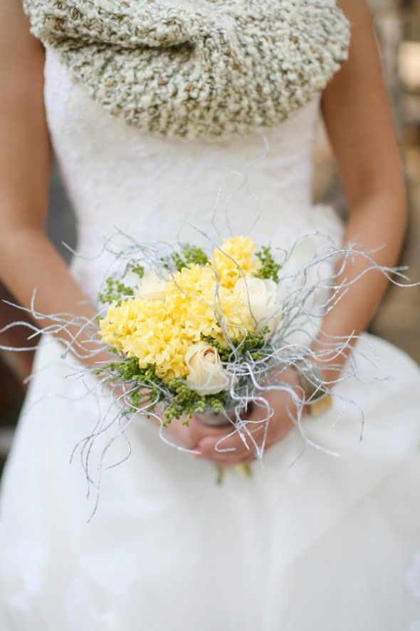 yellow-white-rustic-bouquet