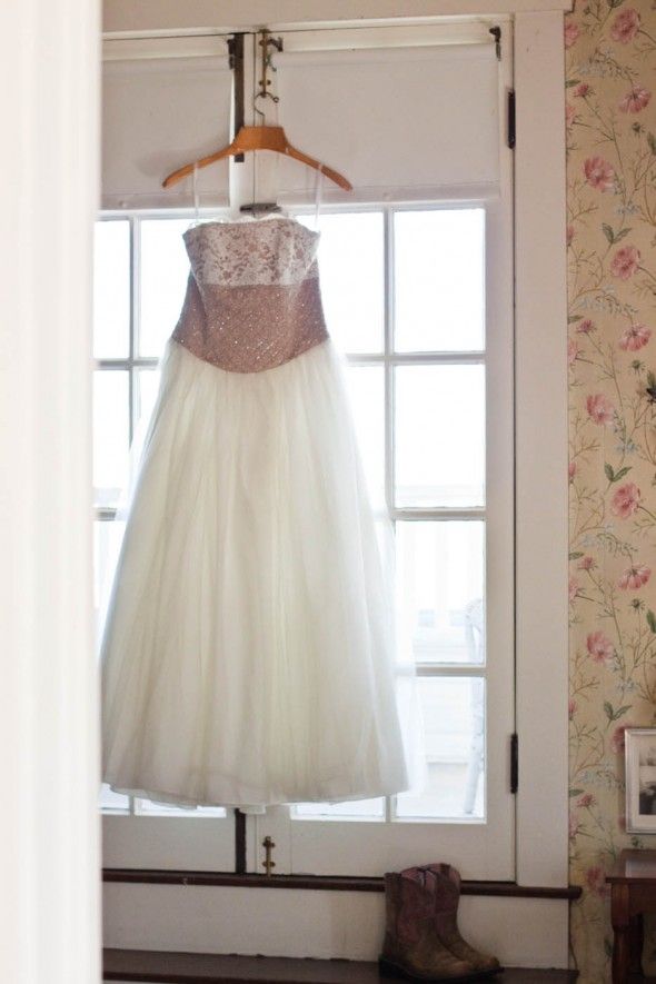 rustic-chic-wedding-gown