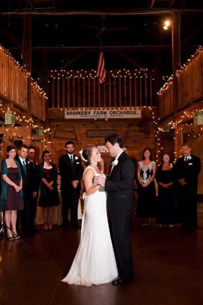 barn-rustic-wedding-massachusetts