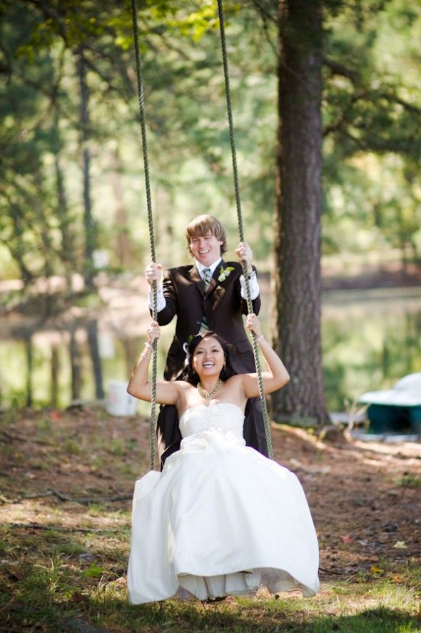 bride-in-country-on-swing