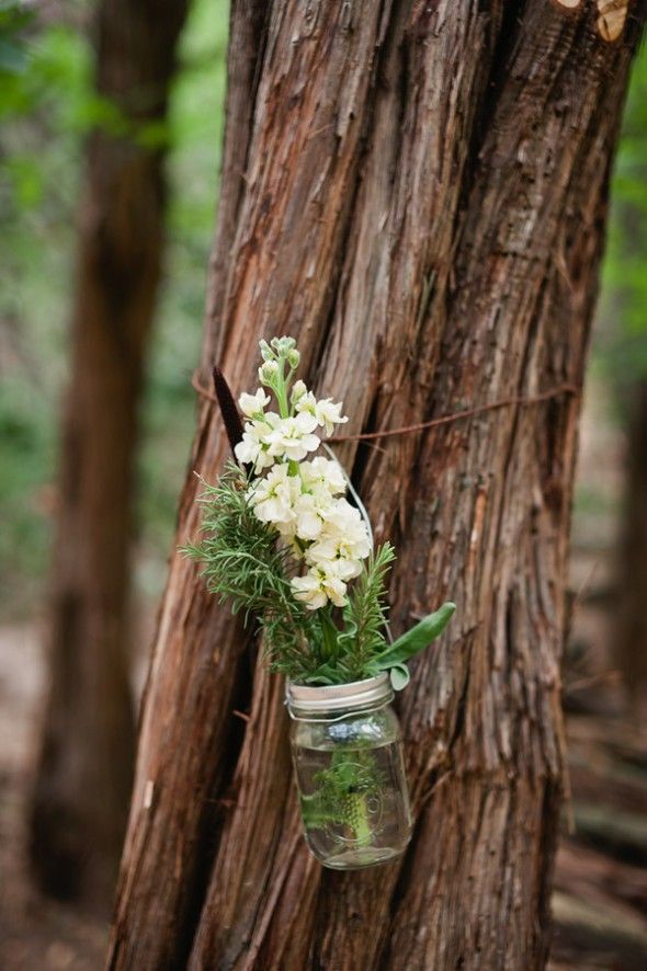 camp-style-wedding-flowers