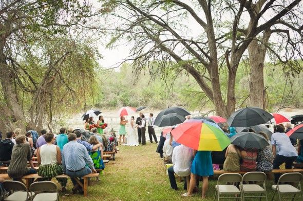 wedding-in-the-rain