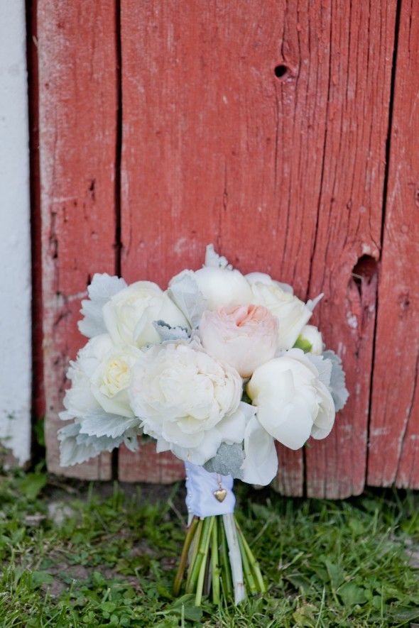 rustic-vintage-wedding-bouquet