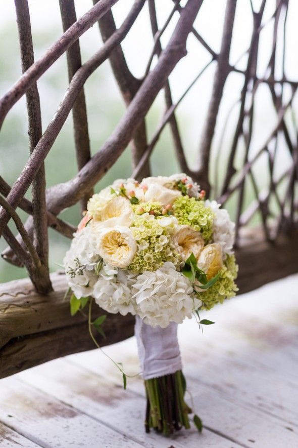rustic-wedding-bouquet 