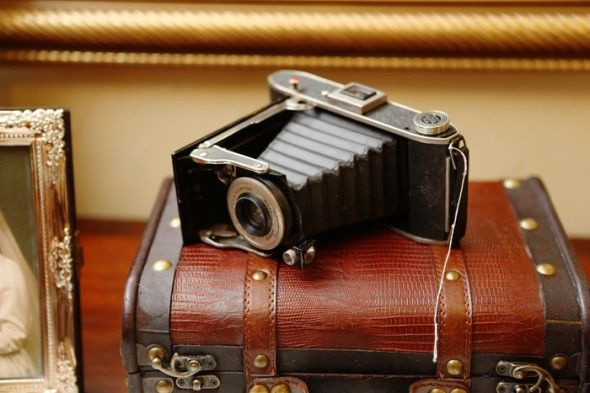 vintage-camera-wedding-centerpiece 