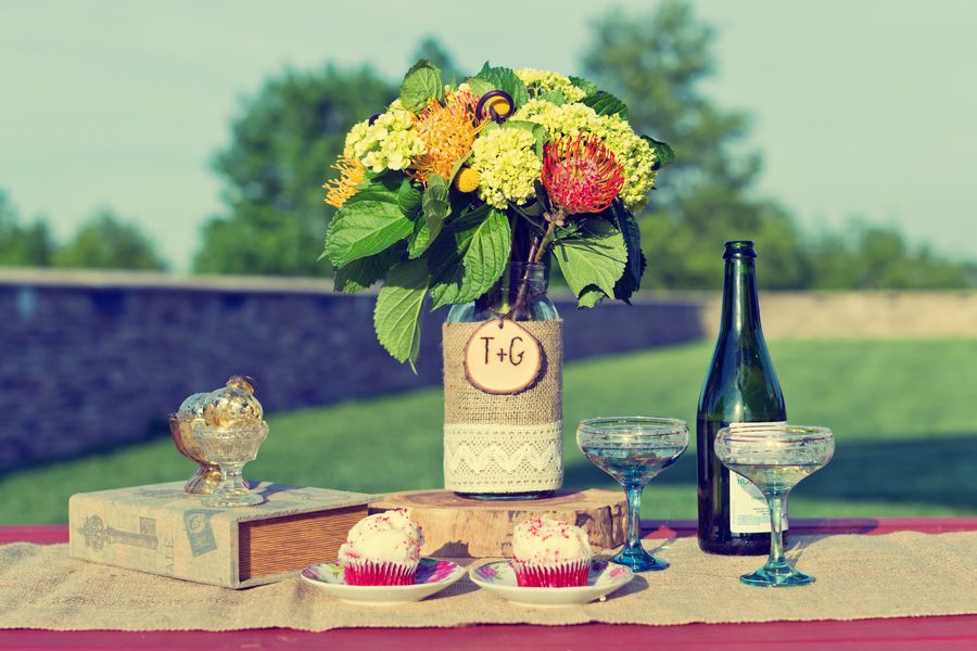 vintage-picnic-style-wedding