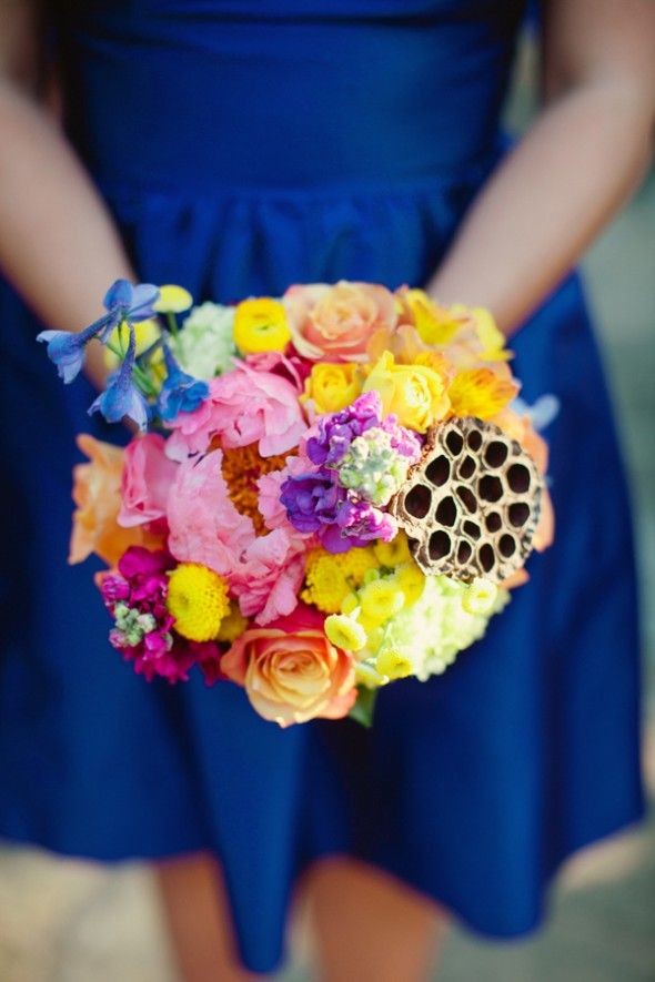 bright-colored-bridesmaid-bouquets 