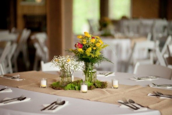 simple-wedding-table-centerpieces 
