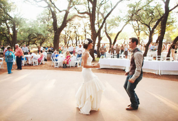 outdoor-wedding-dance-floor