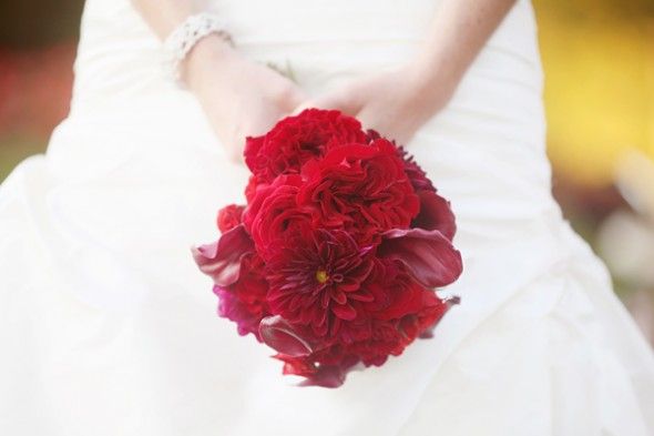dark-red-wedding-bouquet