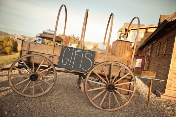 wagon-for-wedding-gifts