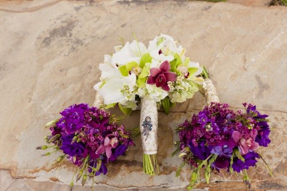 white-purple-wedding-flowers