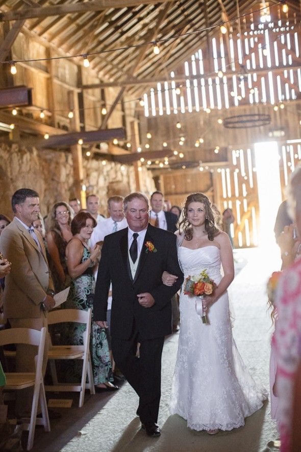 barn-wedding-in-california 