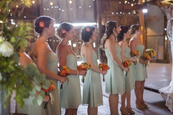 country-barn-wedding-bridesmaids 