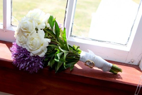 white-purple-bouquet 