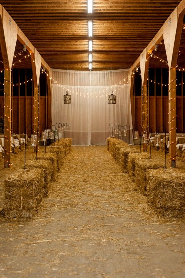 barn-wedding-ceremony