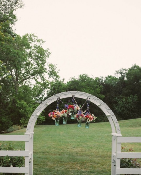 hanging-flowers-at-wedding