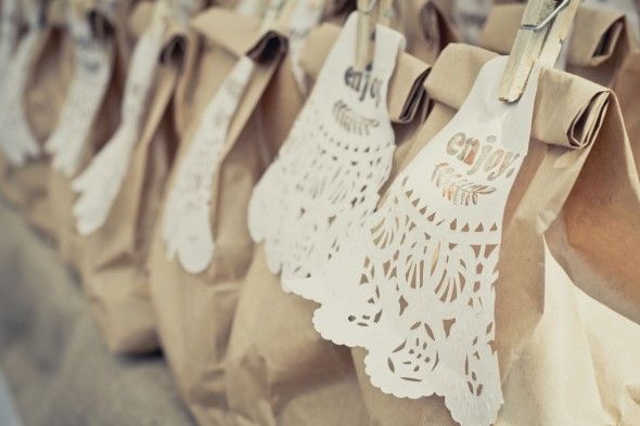 Lace wedding favor bags made from kraft paper bag