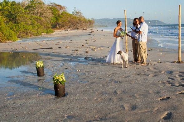 costa-rica-beach-wedding-ceremony 