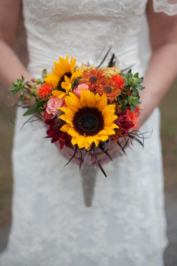 sunflower-wedding-bouquet 