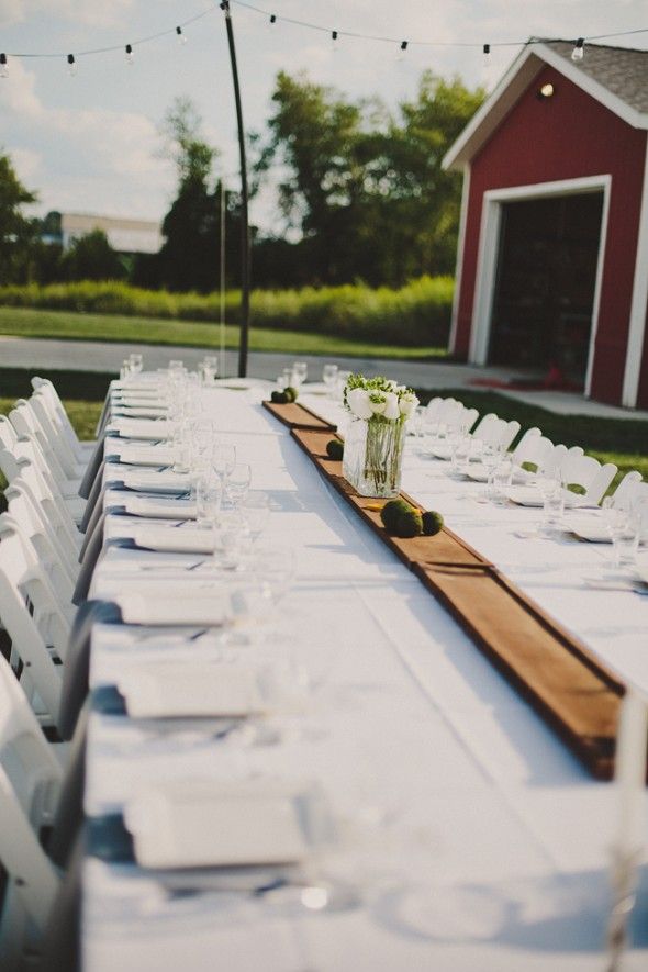 long-farm-table-style-seating-at-wedding