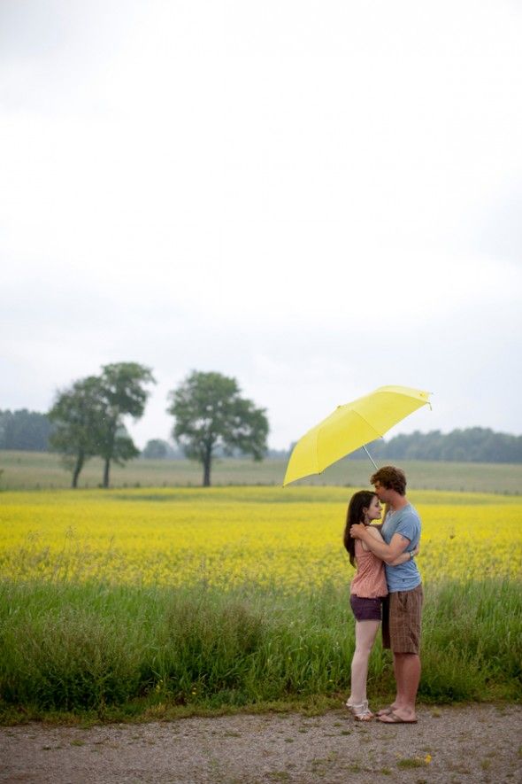 engagement-pictures-in-the-rain