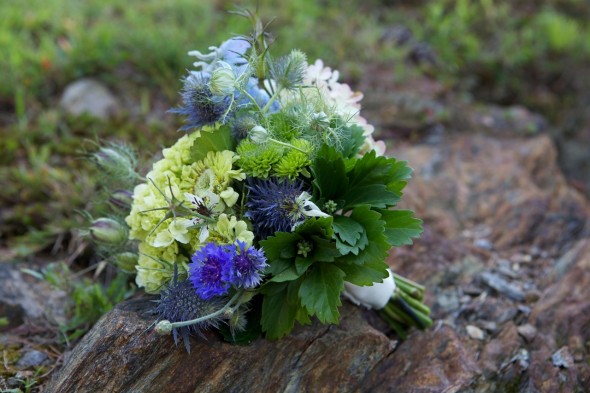 green-blue-wedding-bouquet 