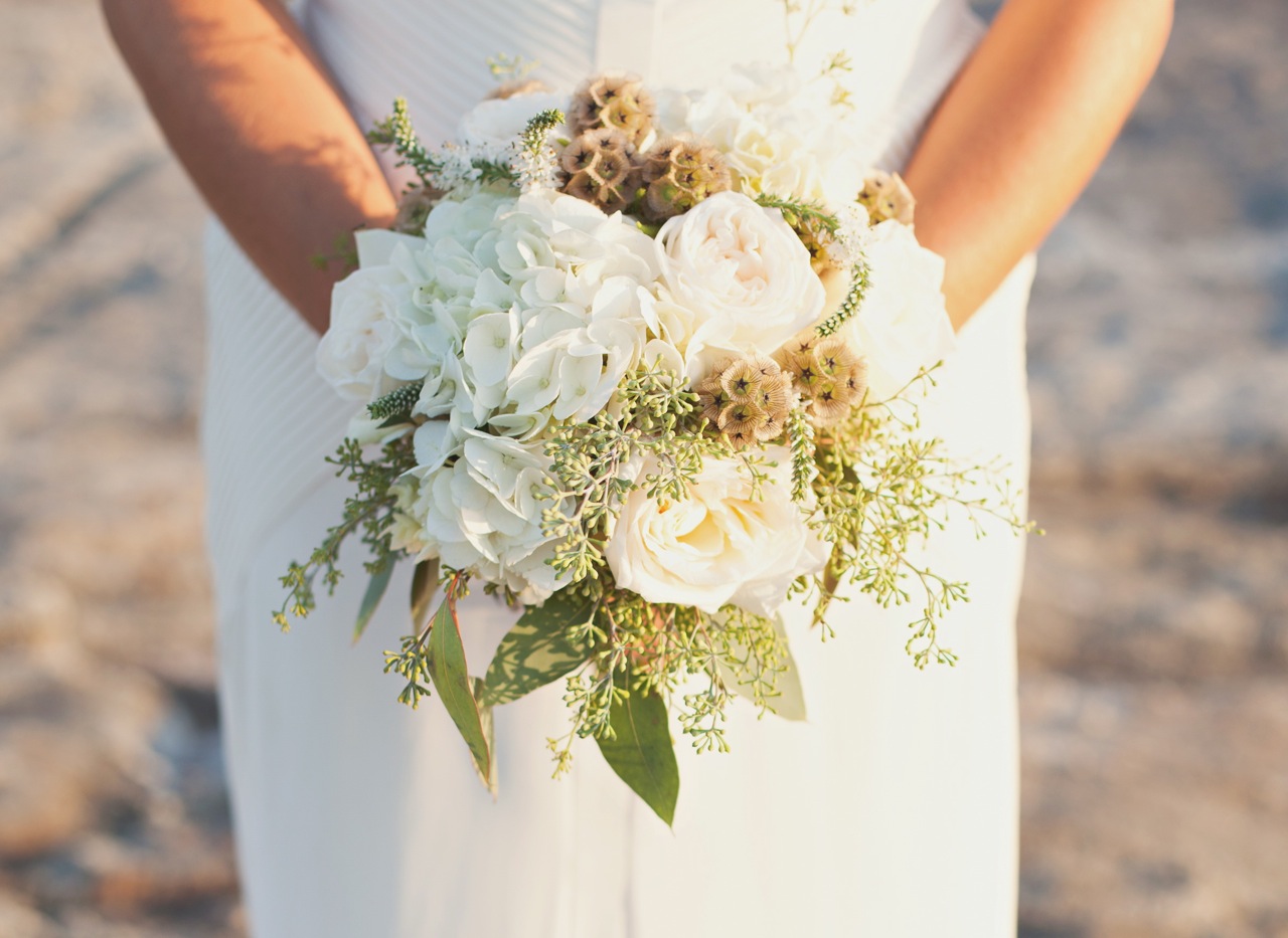 white-rustic-wedding-bouquet