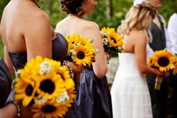 A sunflower wedding theme