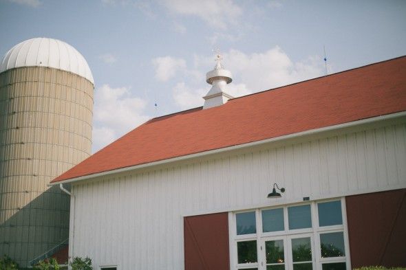 IL Barn Wedding Location