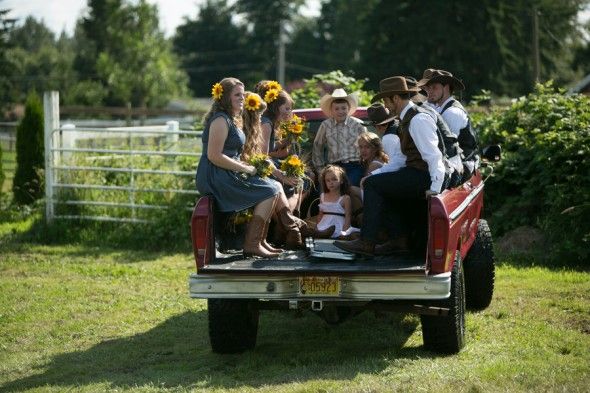 Country Wedding In Truck