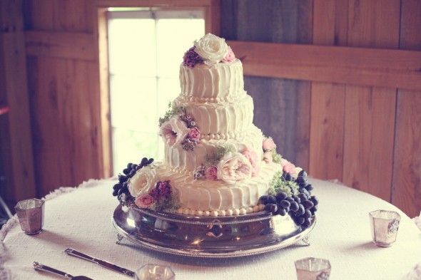 Classic Country Wedding Cake