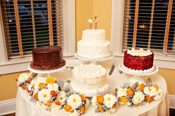 Vintage Style Wedding Cakes
