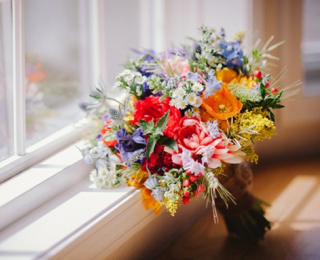 wild flower arrangements for weddings