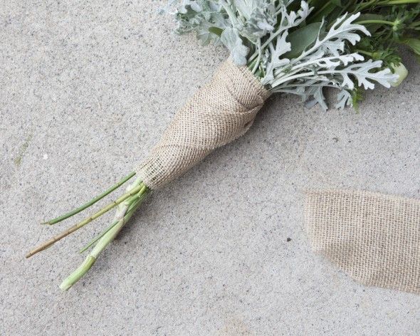 How to make a Burlap Wrapped Bouquet