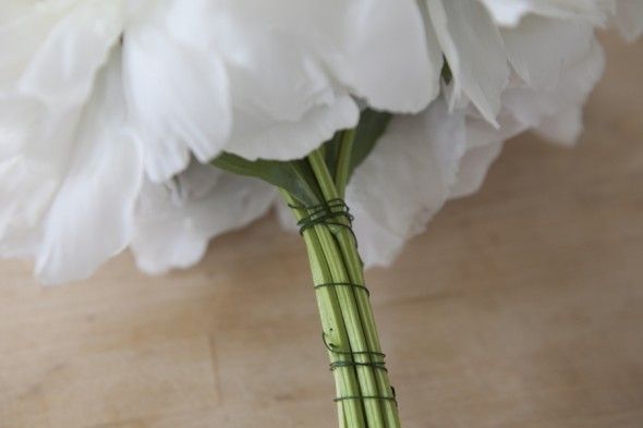 赤面牡丹の結婚式の花束チュートリアル