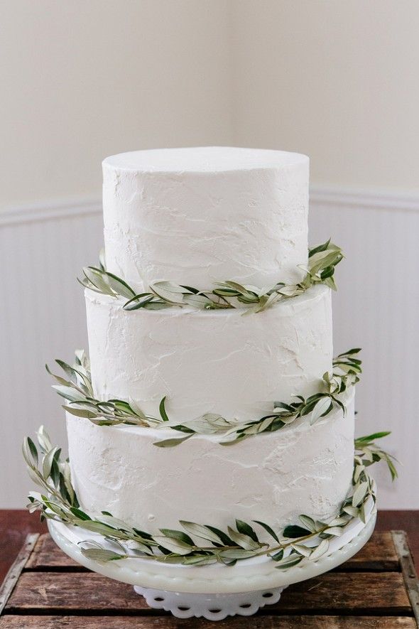 White & Green Wedding Cake