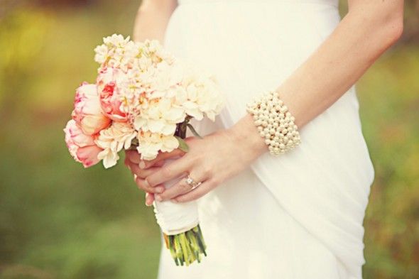 Delicate Rustic Wedding Bouquet