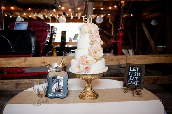 Country Wedding Cake With Flowers