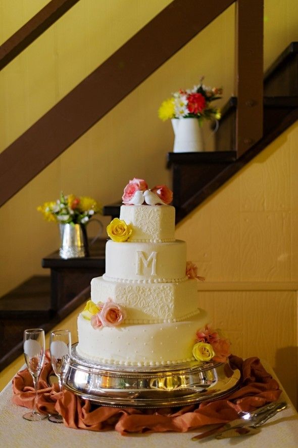 Wedding Cake White with Flowers