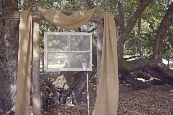 Burlap and Vintage Window Make a Perfect Backdrop for this Outdoor Wedding Ceremony 