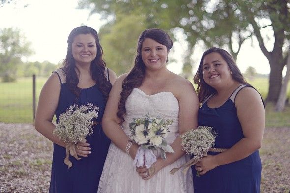Simple Bouquets with Touches of Blue to Match Color Palette