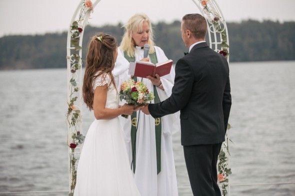 Swedish Lakeside Wedding Ceremony