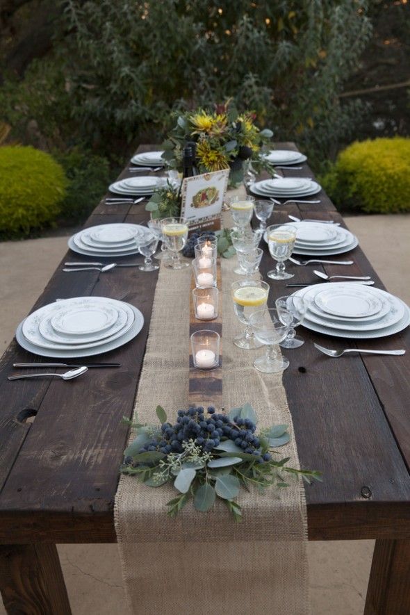 Long Wedding Tables With Burlap Runners