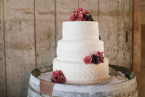 Rustic Elegant Barn Wedding Cake
