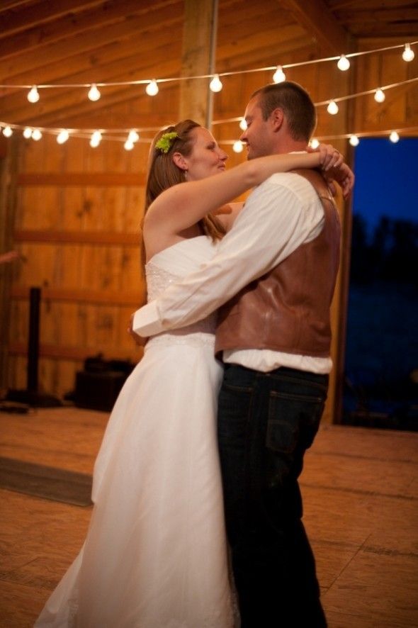 25 Of The Best Country Wedding First Dance Songs